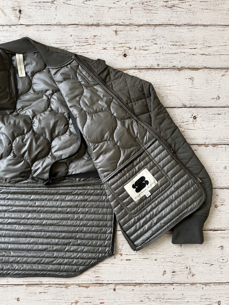 Supermoon Field Liner quilted nylon jacket, product image 7. Showing close up of internal 