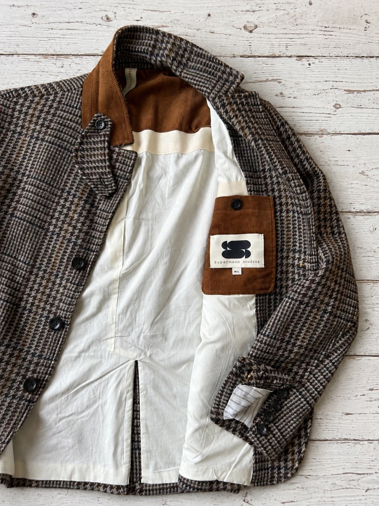 Supermoon Sack Jacket sports coat  in wool blend check, product image 7. Showing internal pockets and cotton lining and cord contrast details 