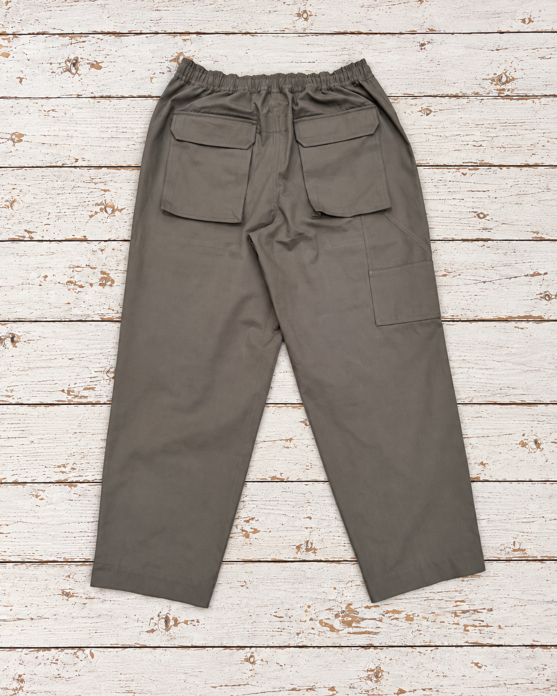 Supermoon Fatigue Pant in cotton twill, product image 3 back view showing large bellows pockets 